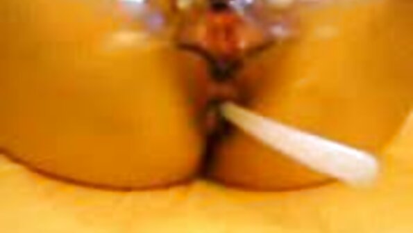 кицьку брюнетки з великими сиськами товкли домашнє порно фото