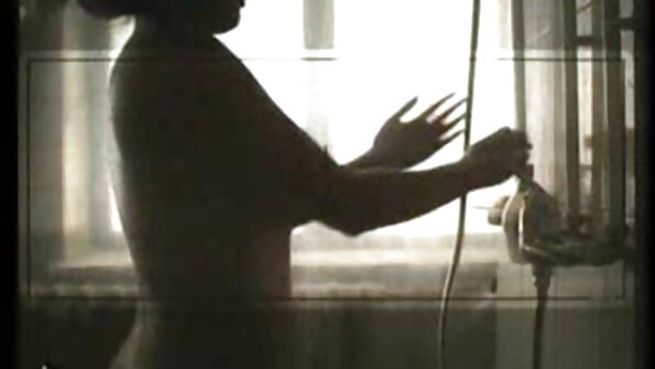 Близнюки секс домашнє відео Карісса Шеннон і Крістіна Шеннон займаються сексом з одним жеребцем