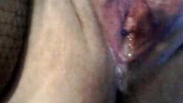Пишні шалуни Джолі Лав задоволені зухвалим шпильком домашне порно відео у ліжку