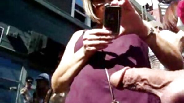 Блондинка ІФОМ Ешлі Маккензі стрибає її волохату щілину секс домашнє
